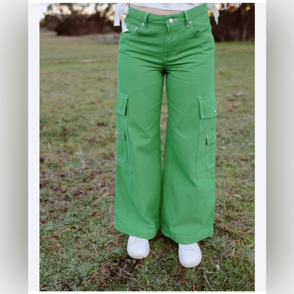 Signature8 Green Wide Leg Cargo Pants